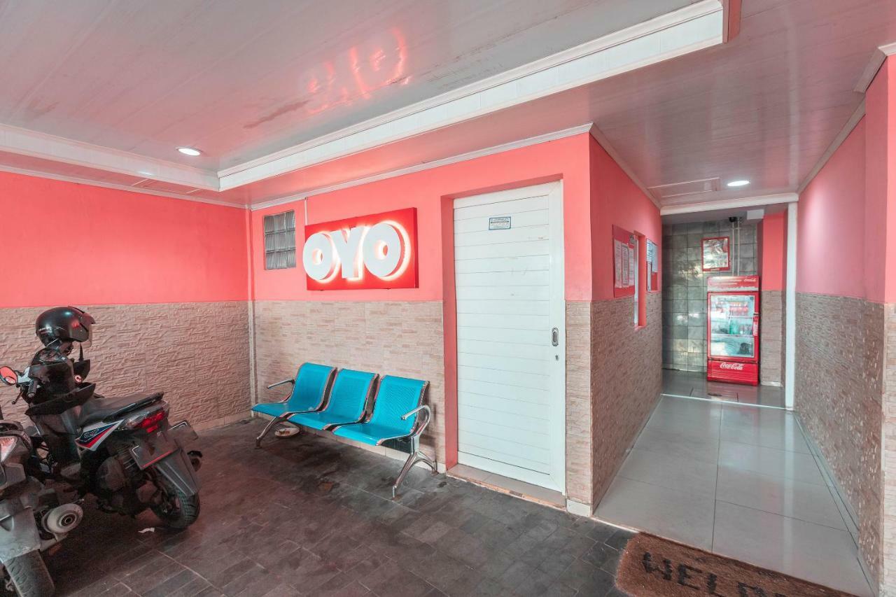 Hotel Oyo 730 Wisma 38 2*